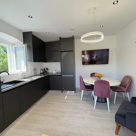 Vakantiehuis Marco Polo House Grohote