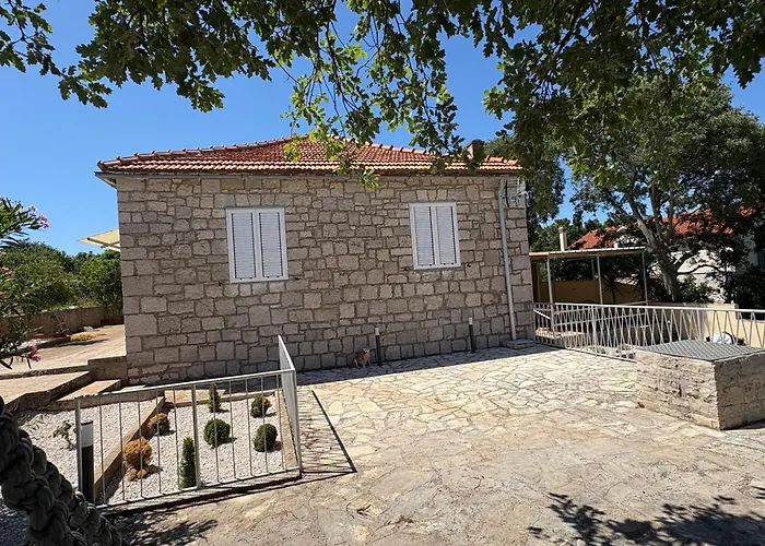 Marco Polo House بيت للعطل Grohote