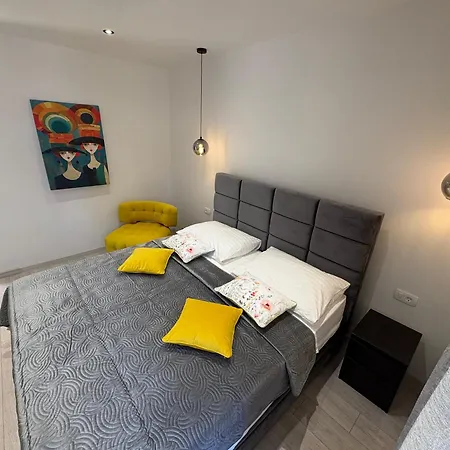 Marco Polo House Grohote