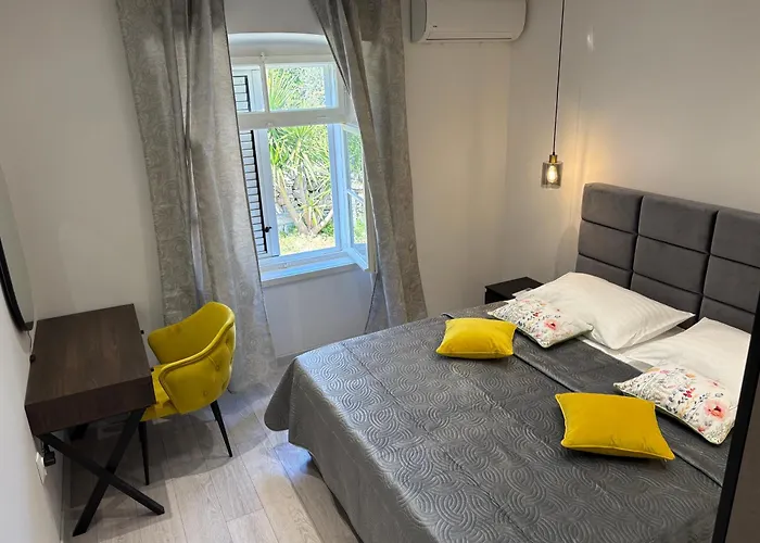 Marco Polo House Grohote